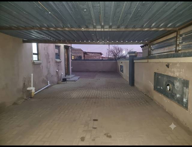 3 BEDROOM HOUSE FOR SALE IN EVATON WEST